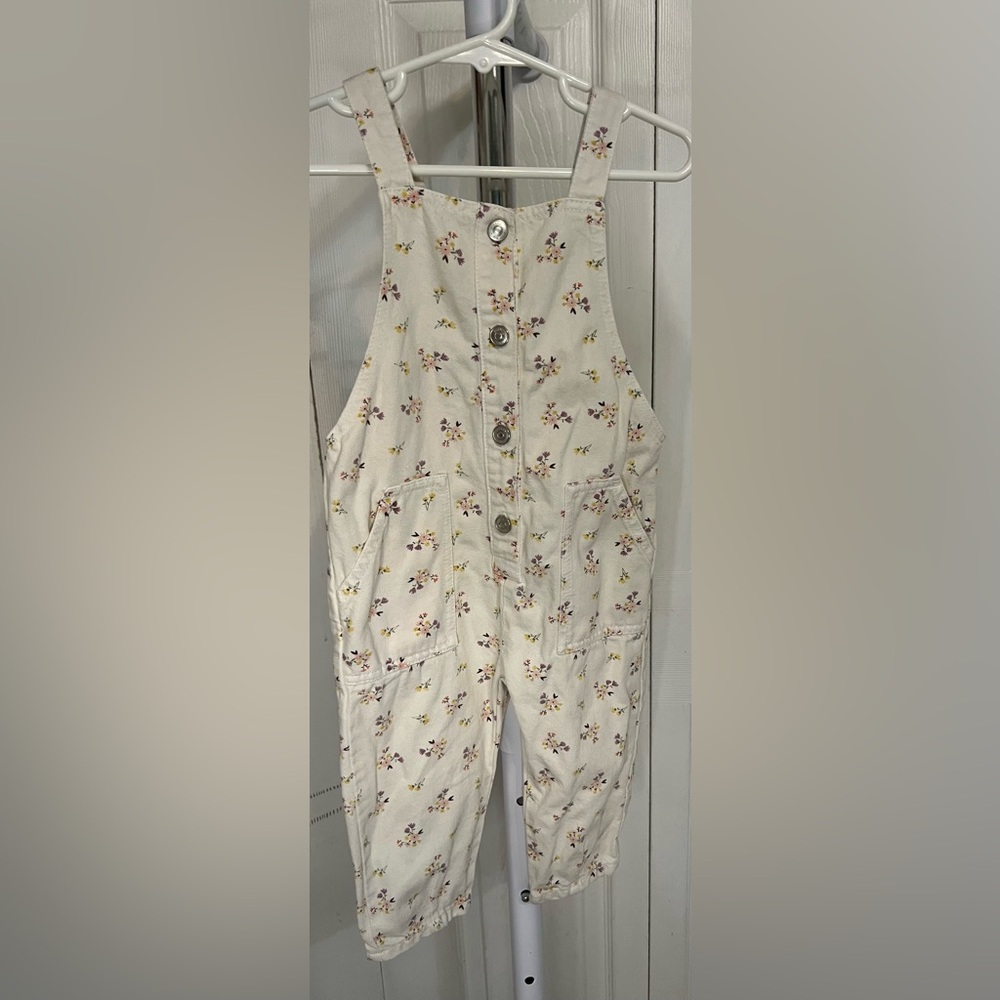 Zara Baby Girl 18-24 months White Floral Overalls
